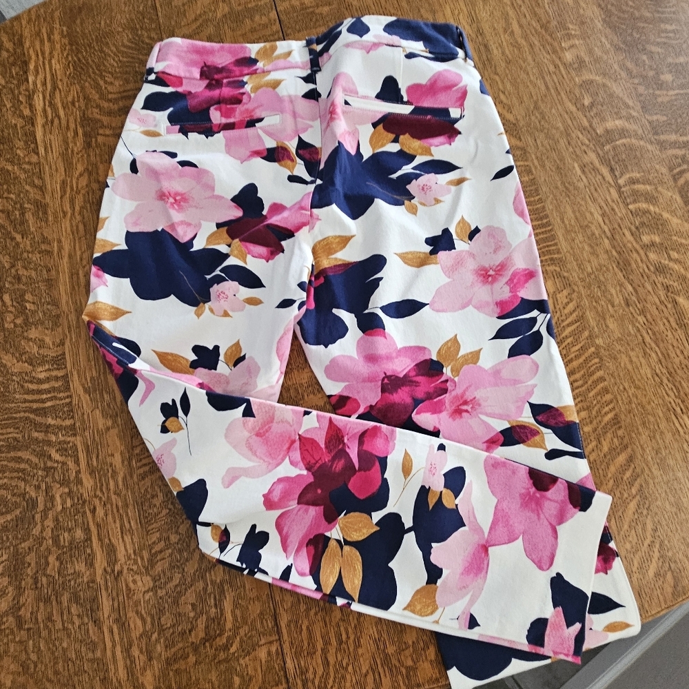 Old Navy Floral Print Pants with Pink and Navy Design Sz 8